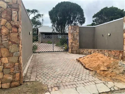 Stone Cladding and Paving