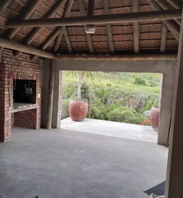 Brandwacht - Extensions and alterations to existing lawn roof house, thatch roofing